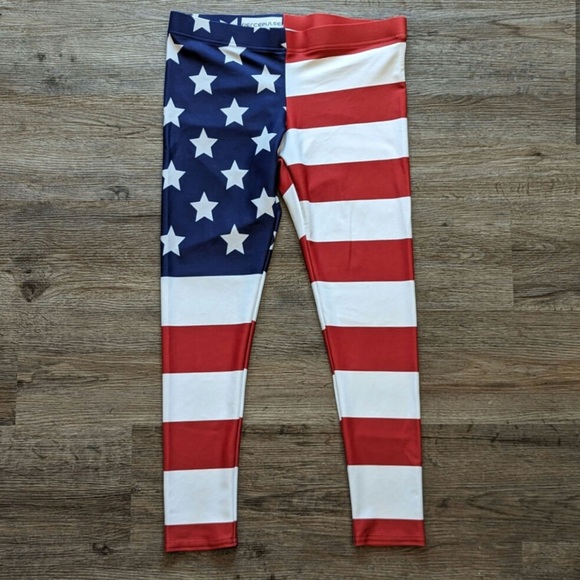 3357 Fierce Pulse American Flag Legging Capris
 Large - Picture 2 of 5